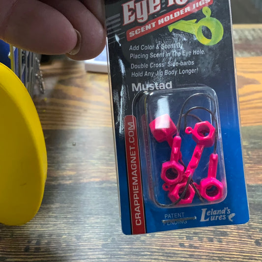 EYE HOLE JIG HEAD  1/8 oz. Pink